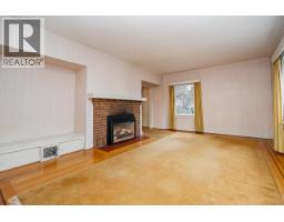 1204 Grand Boulevard, North Vancouver, BC V7L3X4 Photo 5