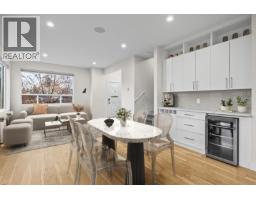 4pc Bathroom - 813 Rose Avenue, Kelowna, BC V1Y5K3 Photo 3