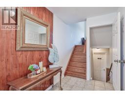 Living room - 4 Poplar Crescent, Aurora, ON L4G3L3 Photo 4