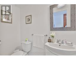 Kitchen - 4 Poplar Crescent, Aurora, ON L4G3L3 Photo 5