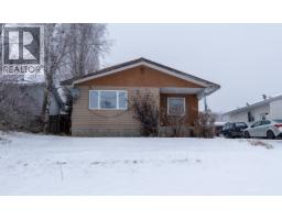 Dining room - 4346 Ewen Avenue, Prince George, BC V2M5Y7 Photo 2