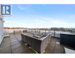 Living room/Dining room - 404 767 Tyee Rd, Victoria, BC V9A0G5 Photo 4