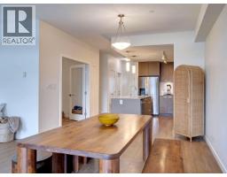 5917 Beachgate Lane, Sechelt, BC V7Z0S3 Photo 5