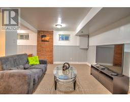 Kitchen - Bsmt 2015 Fontwell Crescent, Mississauga, ON L5J2G6 Photo 3