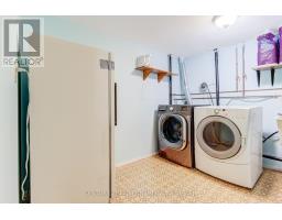 Laundry room - 20 Peelton Heights Road, Brampton, ON L6Y2J2 Photo 3