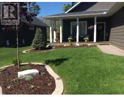 Dining room - 93 Crimson Ridge Dr, Sault Ste Marie, ON P6A0B5 Photo 2