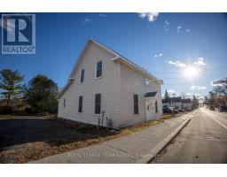 Family room - 31 Daniel Street N, Arnprior, ON K7S2K6 Photo 2