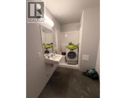 2110 Matrix Crescent Unit 3, Kelowna, BC V1V0C1 Photo 4