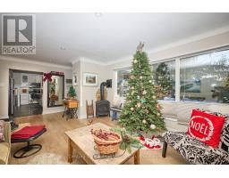 Bathroom - 6887 Fairlawn Crescent, Niagara Falls, ON L2G5B1 Photo 2