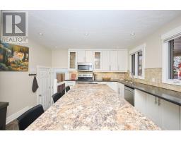 Living room - 6887 Fairlawn Crescent, Niagara Falls, ON L2G5B1 Photo 4