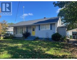 Kitchen - 332 Church Street, Tignish, PE C0B2B0 Photo 2