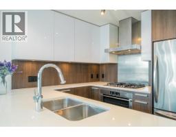 1809 3007 Glen Drive, Coquitlam, BC V3B0L8 Photo 4