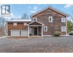 Living room - 822 Cleveland Road, Windermere, NS B0P1E0 Photo 3