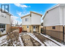 Living room - 6 Holloway Court, Brampton, ON L6S1R3 Photo 2