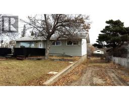 Family room - 5131 52 Street, Consort, AB T0C1B0 Photo 2