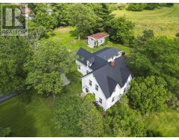 Dining room - 2141 Highway 2, Milford, NS B0N1Y0 Photo 4