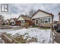 Bedroom 2 - 418 O Connor Drive, Toronto, ON M4J2W3 Photo 5
