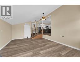 Primary Bedroom - 56 Parkside Dr, Mcgregor, ON N0R1J0 Photo 4