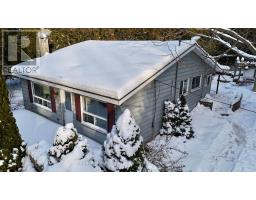 28 Harpur Drive, Northern Bruce Peninsula, ON N0H2R0 Photo 2