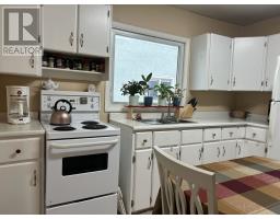 Porch - 209 Fotheringham Ave, Atikokan, ON P0T1C0 Photo 5