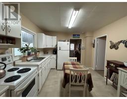 Kitchen - 209 Fotheringham Ave, Atikokan, ON P0T1C0 Photo 4