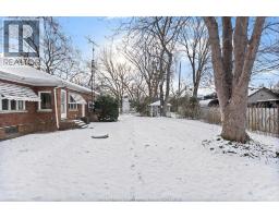 Utility room - 3207 Bruce, Windsor, ON N9E1W6 Photo 3