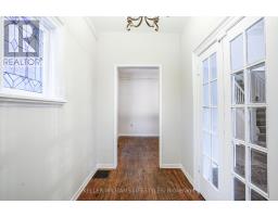 Mud room - 21 Elmwood Avenue E, London South, ON N6C1J1 Photo 4