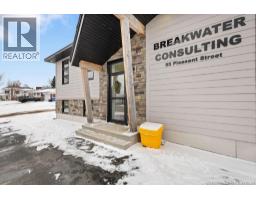 85 Pleasant Street, Miramichi, NB E1V1X8 Photo 4