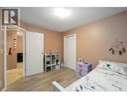 401 22351 St Anne Avenue, Maple Ridge, BC V2X2E7 Photo 3