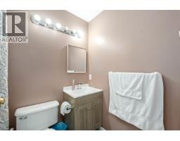 401 22351 St Anne Avenue, Maple Ridge, BC V2X2E7 Photo 4