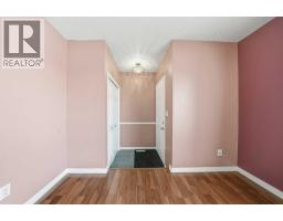 Dining room - 106 Denovan Crescent, Red Deer, AB T4R1W2 Photo 2