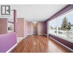 Kitchen - 106 Denovan Crescent, Red Deer, AB T4R1W2 Photo 3