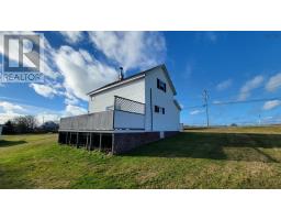 Bath (# pieces 1-6) - 625 Highway 304, Overton, NS B5A5G6 Photo 4