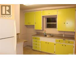 Dining room - 815 6th Avenue Ne, Moose Jaw, SK S6H1L4 Photo 3