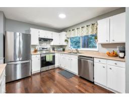 4932 205 Street, Langley, BC V3A5P7 Photo 3