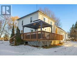 Living room - 10938 Church Road, North Dundas, ON K0E1S0 Photo 3