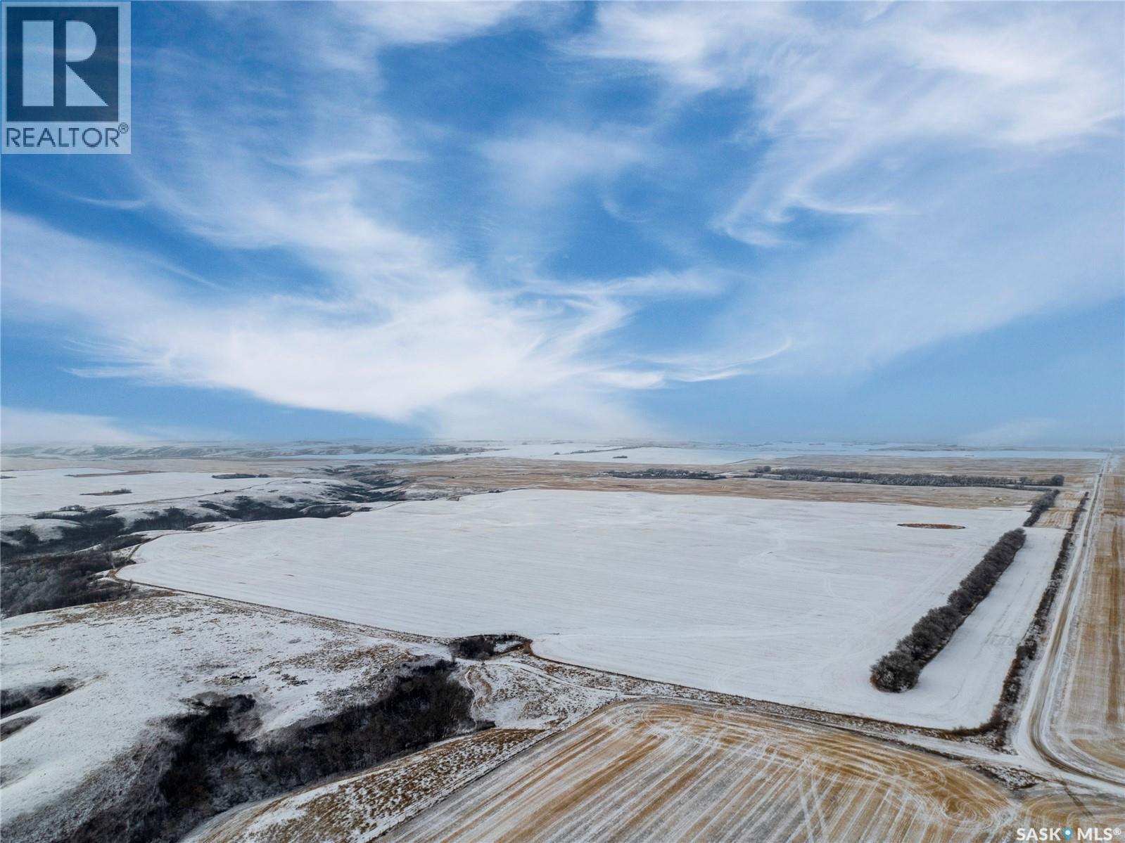 2 Quarters Grainland With Yard Near Macrorie Sk