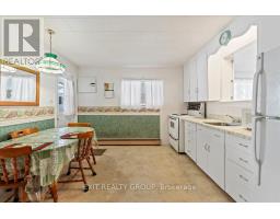 Kitchen - 36 Valleyview Crescent, Belleville, ON K8P3G1 Photo 2