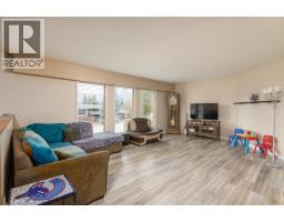 Bedroom - 150 17 Street Ne, Salmon Arm, BC V1E1P2 Photo 5