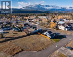 8957 Columbia View Crescent, Canal Flats, BC V0B1B0 Photo 2