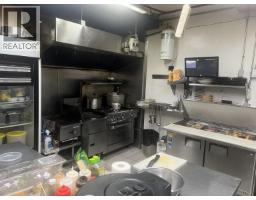 4901 Kingsway, Burnaby, BC V5H4T2 Photo 3