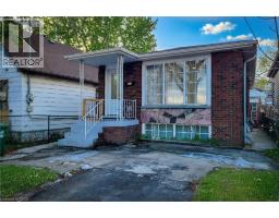 Bedroom - 212 Grace Avenue, Hamilton, ON L8H3X3 Photo 3