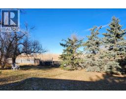 Living room - 217 1 Street N, Lomond, AB T0L1G0 Photo 2