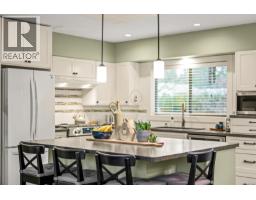 Bedroom - 4988 Adrian Rd, Courtenay, BC V9N6T8 Photo 4