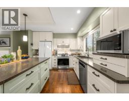 Primary Bedroom - 4988 Adrian Rd, Courtenay, BC V9N6T8 Photo 5