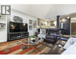 412 11595 Fraser Street, Maple Ridge, BC V2X0X7 Photo 4