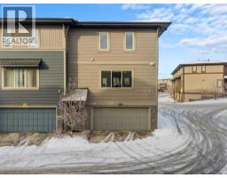 Living room - 1006 32 Horseshoe Crescent, Cochrane, AB T4C2P4 Photo 4