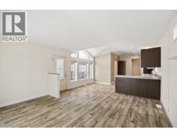 3pc Ensuite bath - 1118 Middle Bench Road Unit 6, Keremeos, BC V0X1N2 Photo 2