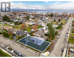 Living room - 3514 Casorso Road, Kelowna, BC V1W3E2 Photo 2