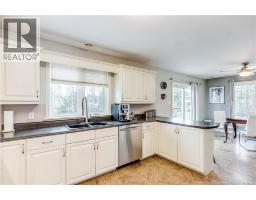 Living room - 21 Des Perdrix Court, Barachois, NB E4P7H6 Photo 5